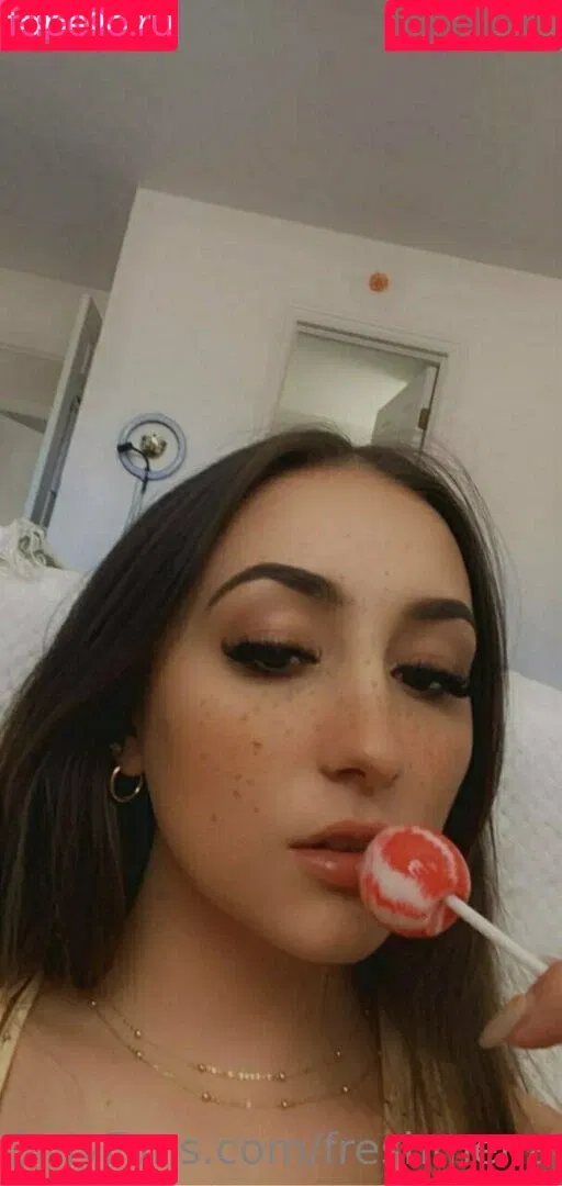 freshmenashley / heyitsmenashly Onlyfans Photo Gallery 