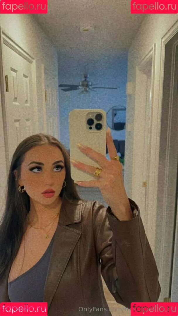 freshmenashley / heyitsmenashly Onlyfans Photo Gallery 