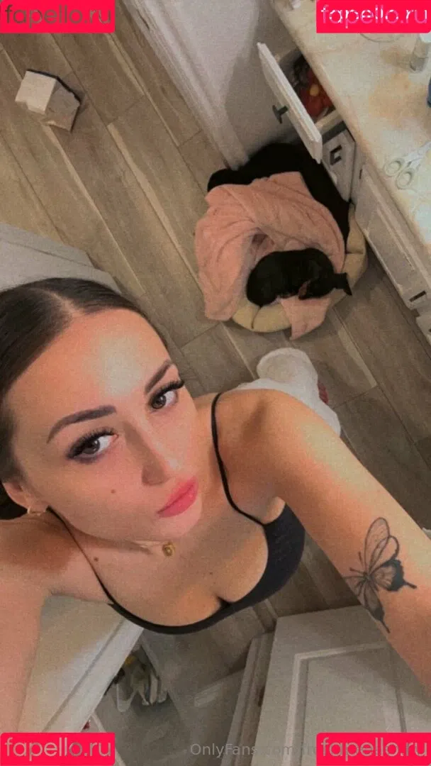 freshmenashley / heyitsmenashly Onlyfans Photo Gallery 