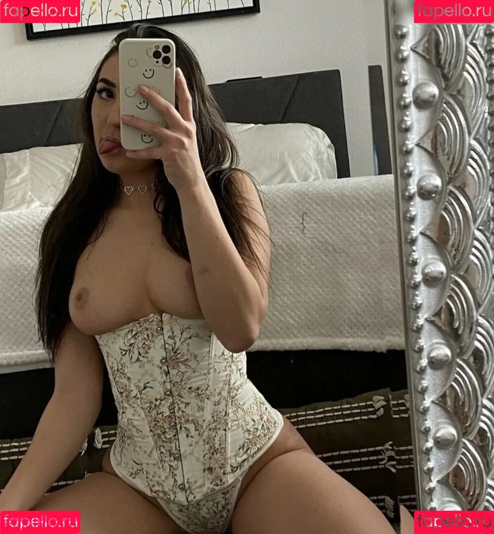 freshmenashley / heyitsmenashly Onlyfans Photo Gallery 