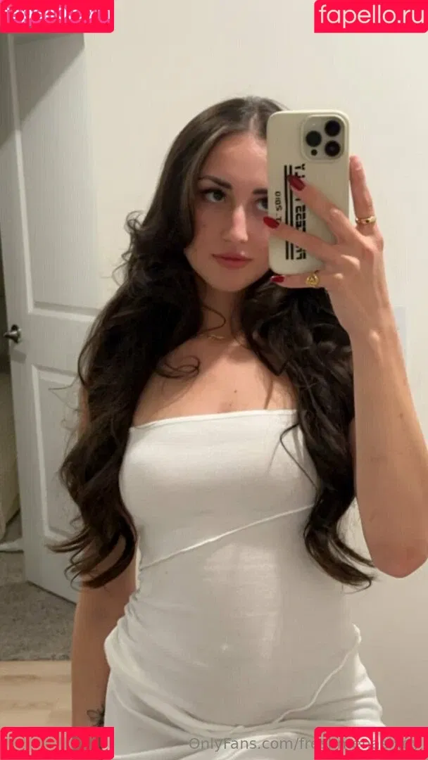 freshmenashley / heyitsmenashly Onlyfans Photo Gallery 