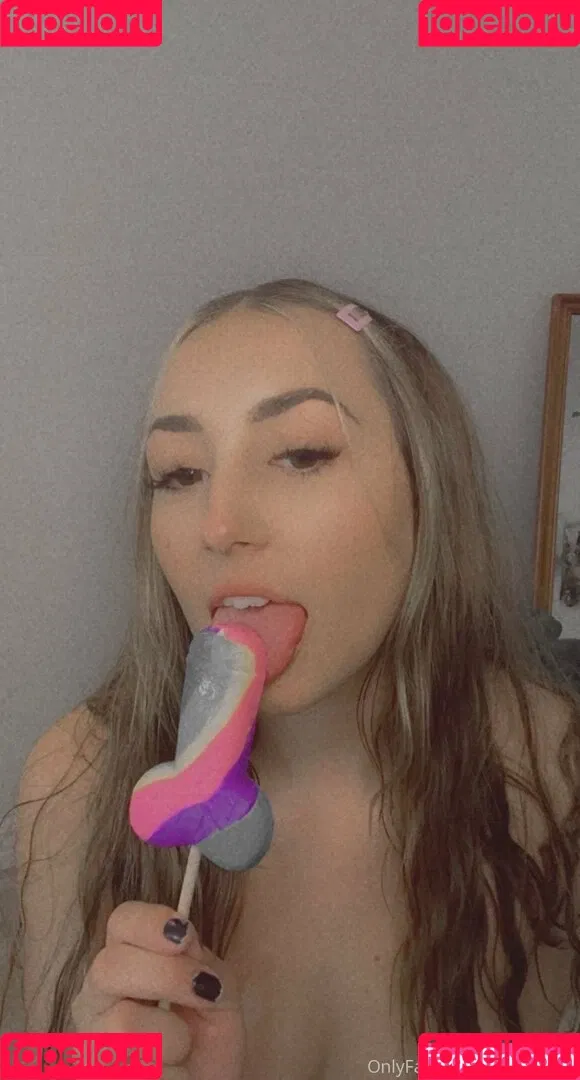 freshmenashley / heyitsmenashly Onlyfans Photo Gallery 