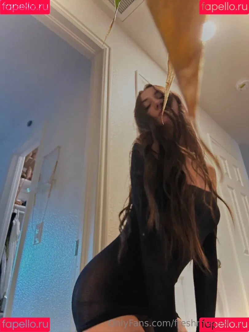 freshmenashley / heyitsmenashly Onlyfans Photo Gallery 