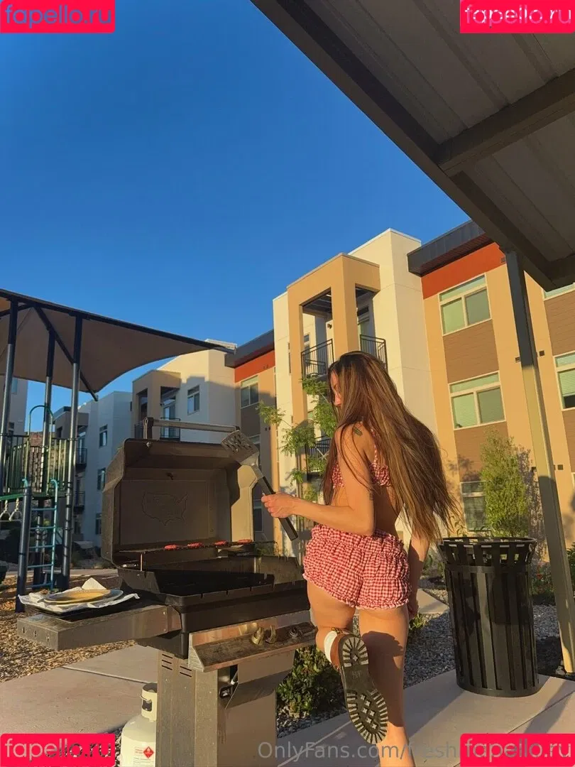 freshmenashley / heyitsmenashly Onlyfans Photo Gallery 