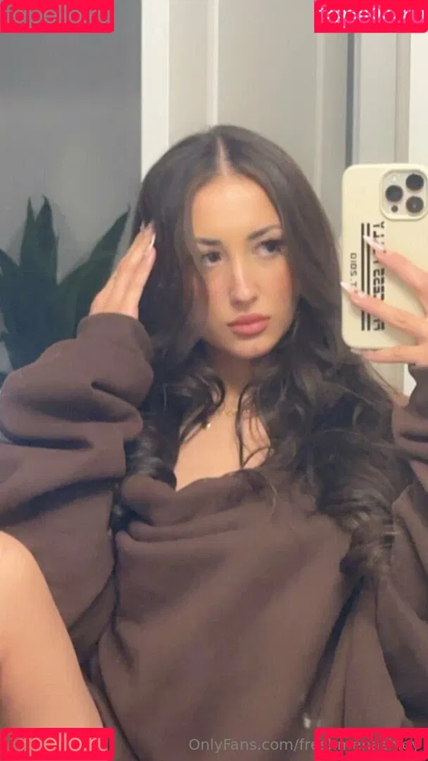 freshmenashley / heyitsmenashly Onlyfans Photo Gallery 