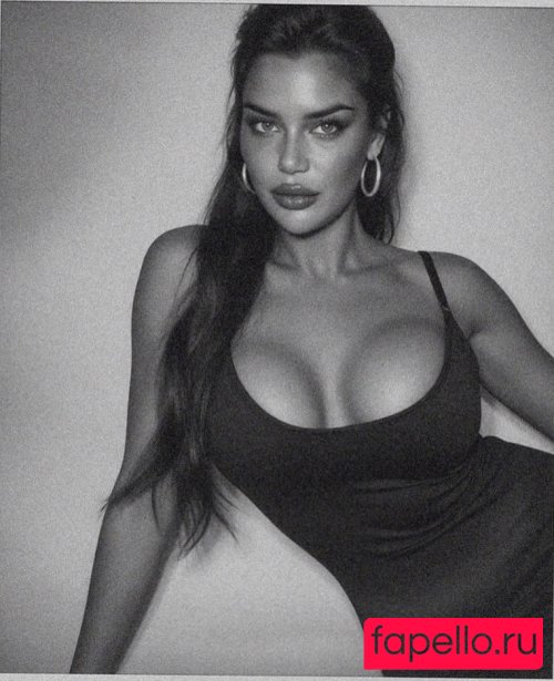 Laura Wölki Nude Onlyfans Photo 36