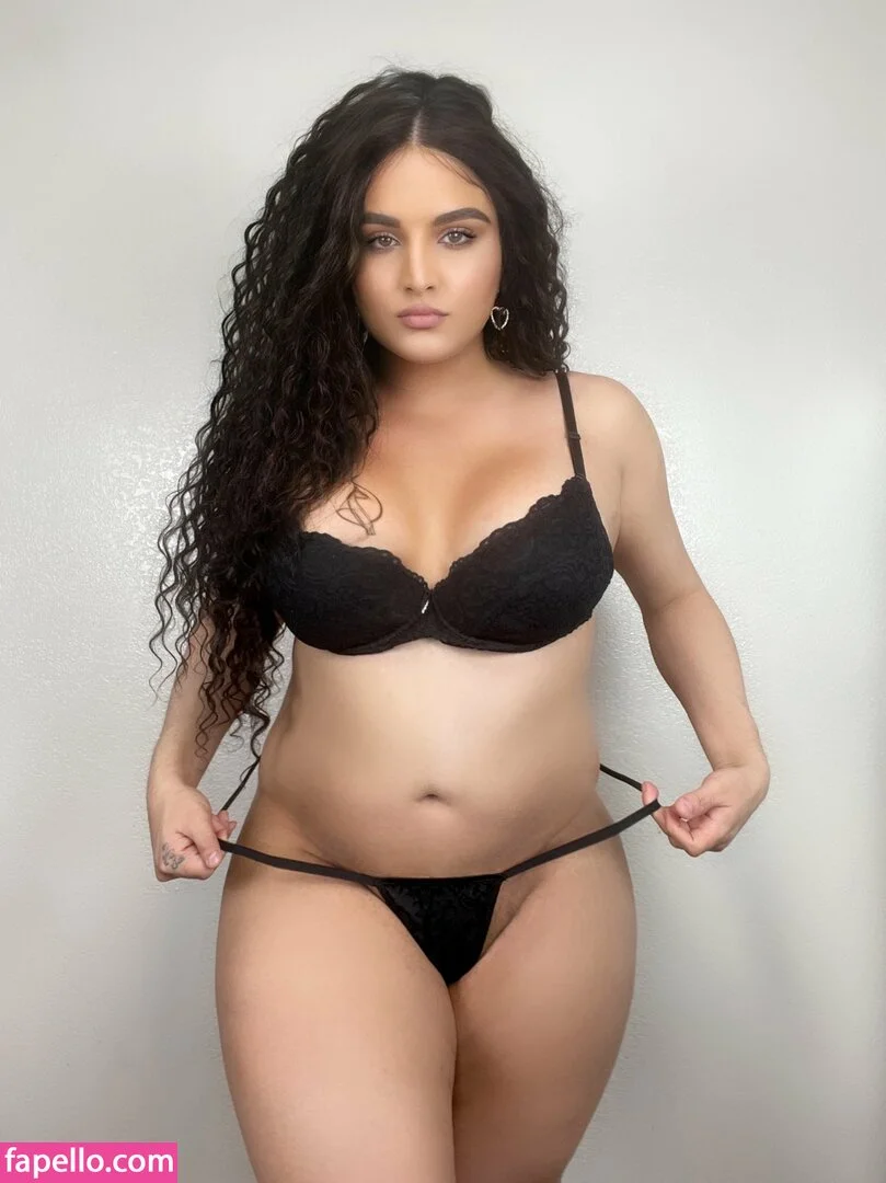 Brazilianhoneyy / Natasha / boricuahoneyy Onlyfans Photo Gallery 