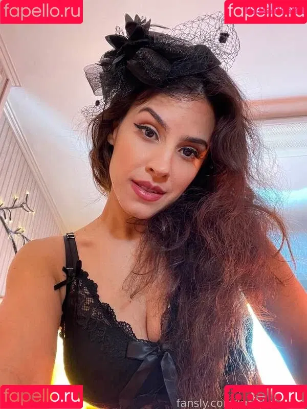 Irma La Dulce / IrmaLaDulce / https: / irma_la_dulce_asmr Onlyfans Photo Gallery 
