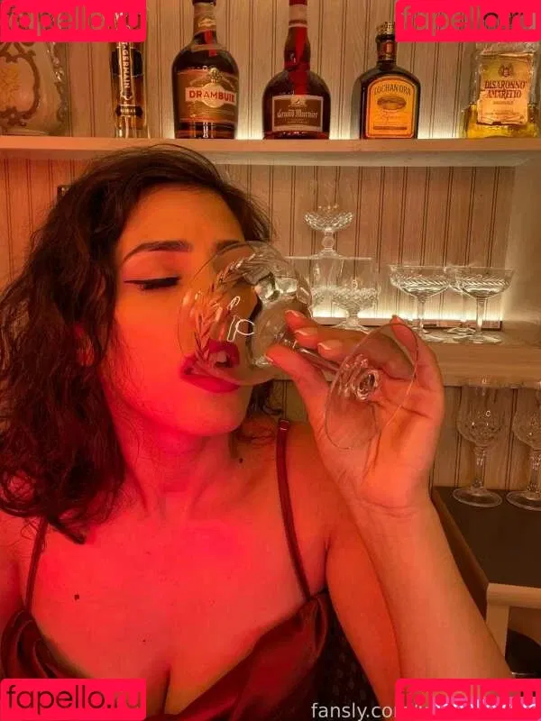 Irma La Dulce / IrmaLaDulce / https: / irma_la_dulce_asmr Onlyfans Photo Gallery 