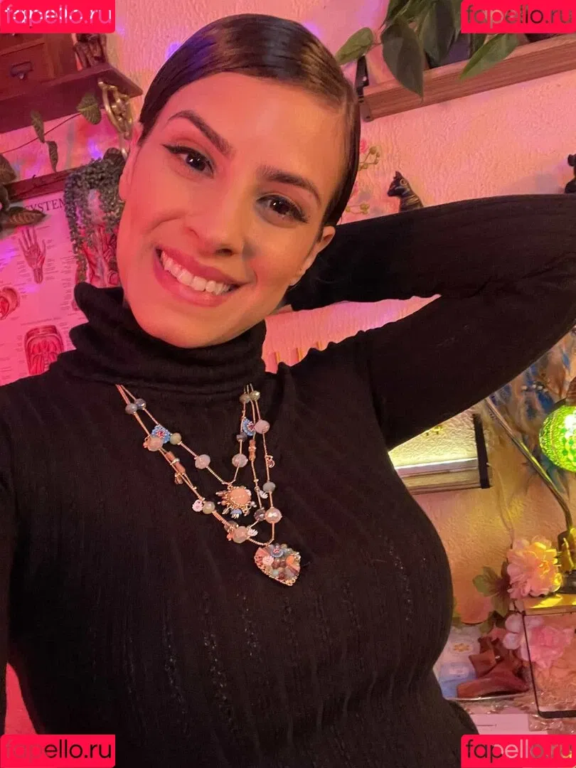 Irma La Dulce / IrmaLaDulce / https: / irma_la_dulce_asmr Onlyfans Photo Gallery 