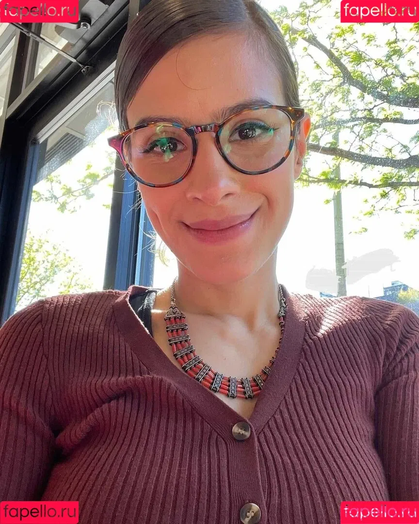 Irma La Dulce / IrmaLaDulce / https: / irma_la_dulce_asmr Onlyfans Photo Gallery 