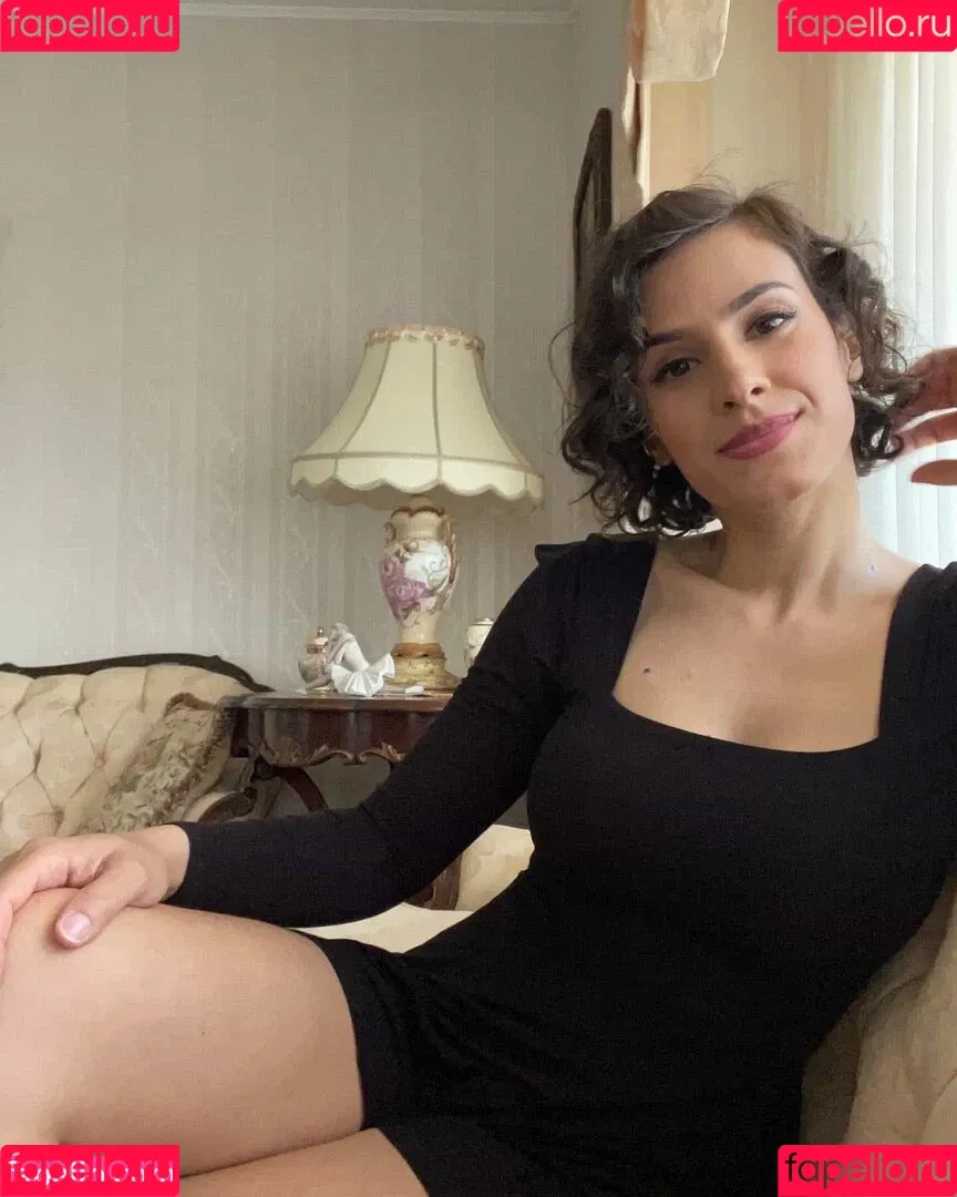 Irma La Dulce / IrmaLaDulce / https: / irma_la_dulce_asmr Onlyfans Photo Gallery 