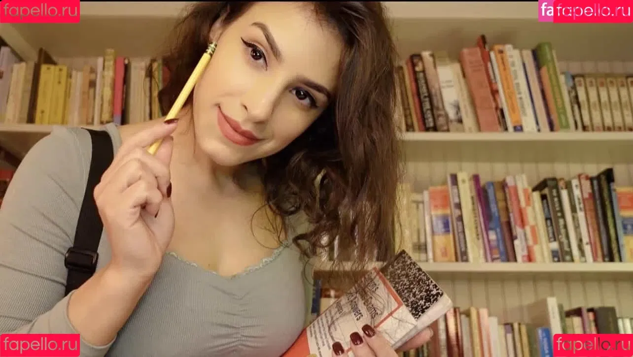 Irma La Dulce / IrmaLaDulce / https: / irma_la_dulce_asmr Onlyfans Photo Gallery 