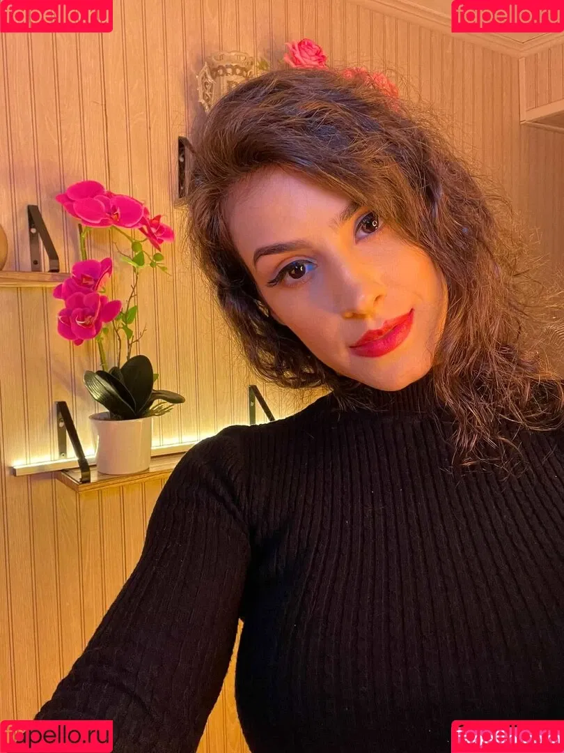 Irma La Dulce / IrmaLaDulce / https: / irma_la_dulce_asmr Onlyfans Photo Gallery 