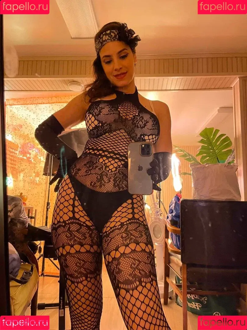 Irma La Dulce / IrmaLaDulce / https: / irma_la_dulce_asmr Onlyfans Photo Gallery 