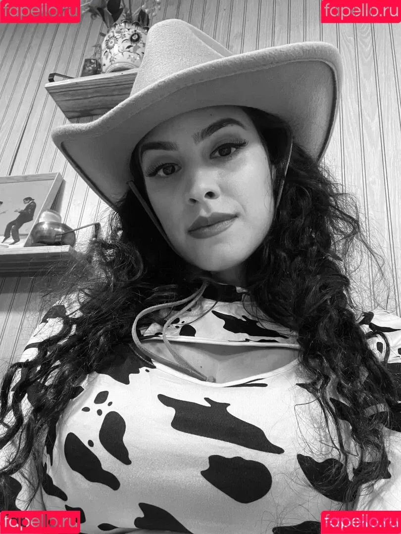 Irma La Dulce / IrmaLaDulce / https: / irma_la_dulce_asmr Onlyfans Photo Gallery 