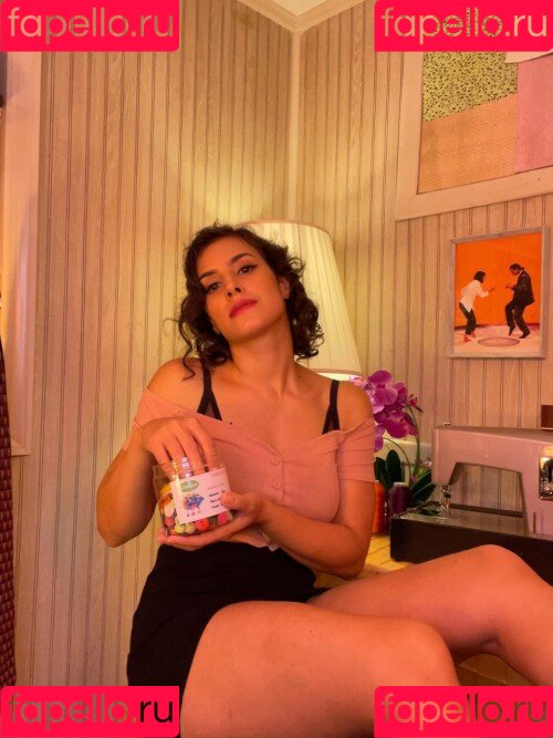 Irma La Dulce / IrmaLaDulce / https: / irma_la_dulce_asmr Onlyfans Photo Gallery 