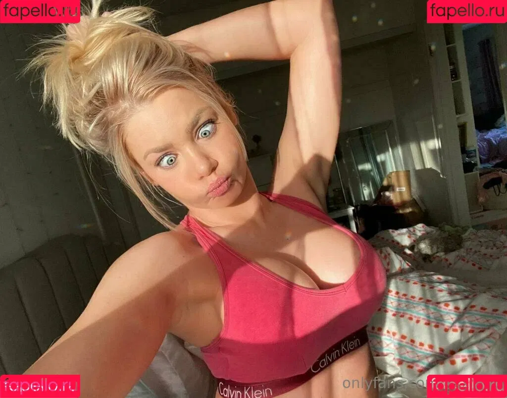 Riley Steele / rileyxinsta / xxxRiley Onlyfans Photo Gallery 