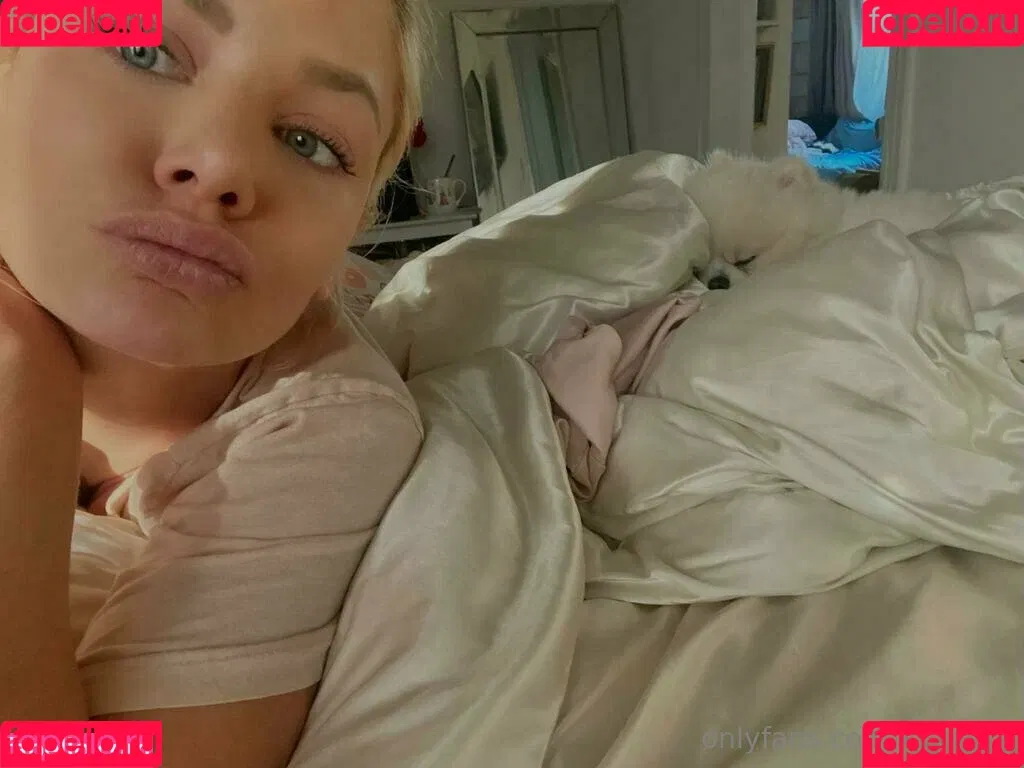 Riley Steele / rileyxinsta / xxxRiley Onlyfans Photo Gallery 