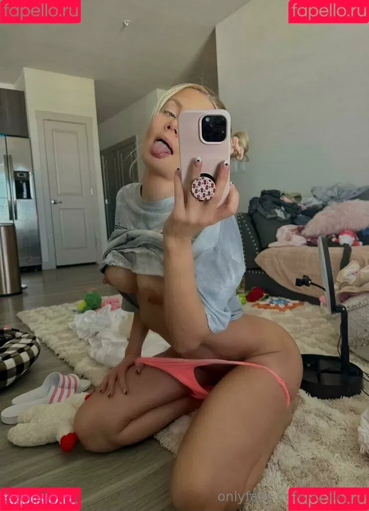 Riley Steele / rileyxinsta / xxxRiley Onlyfans Photo Gallery 