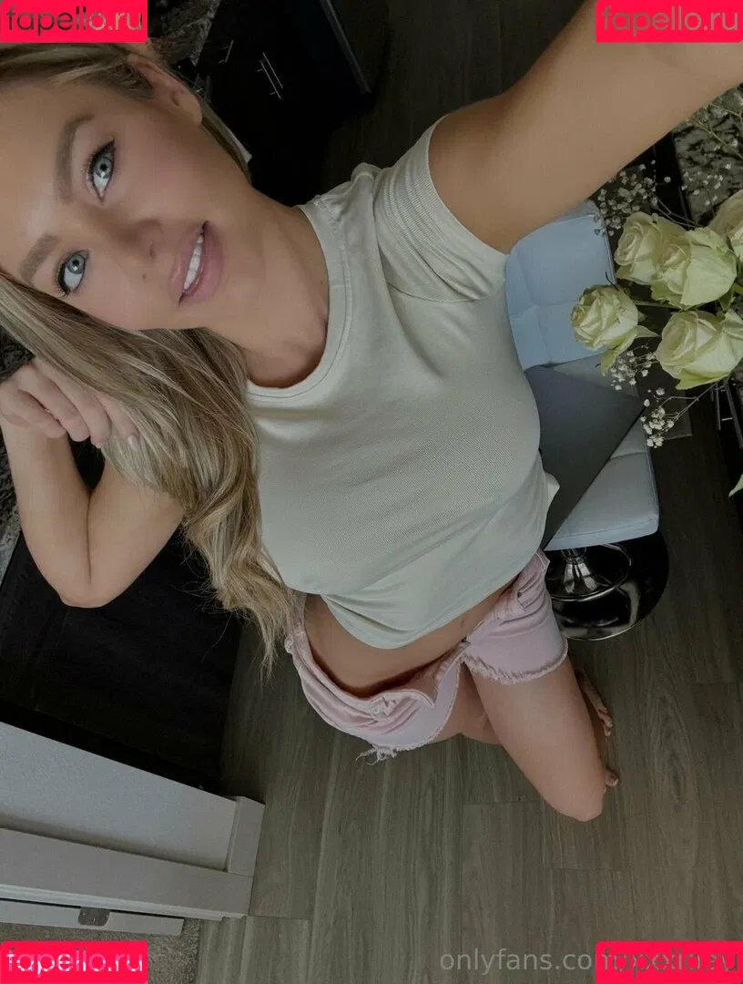 Riley Steele / rileyxinsta / xxxRiley Onlyfans Photo Gallery 