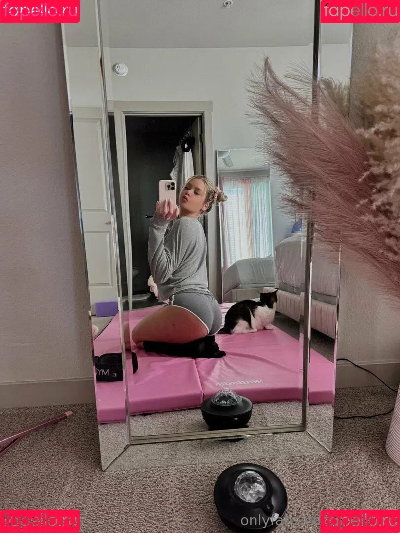 Riley Steele / rileyxinsta / xxxRiley Onlyfans Photo Gallery 