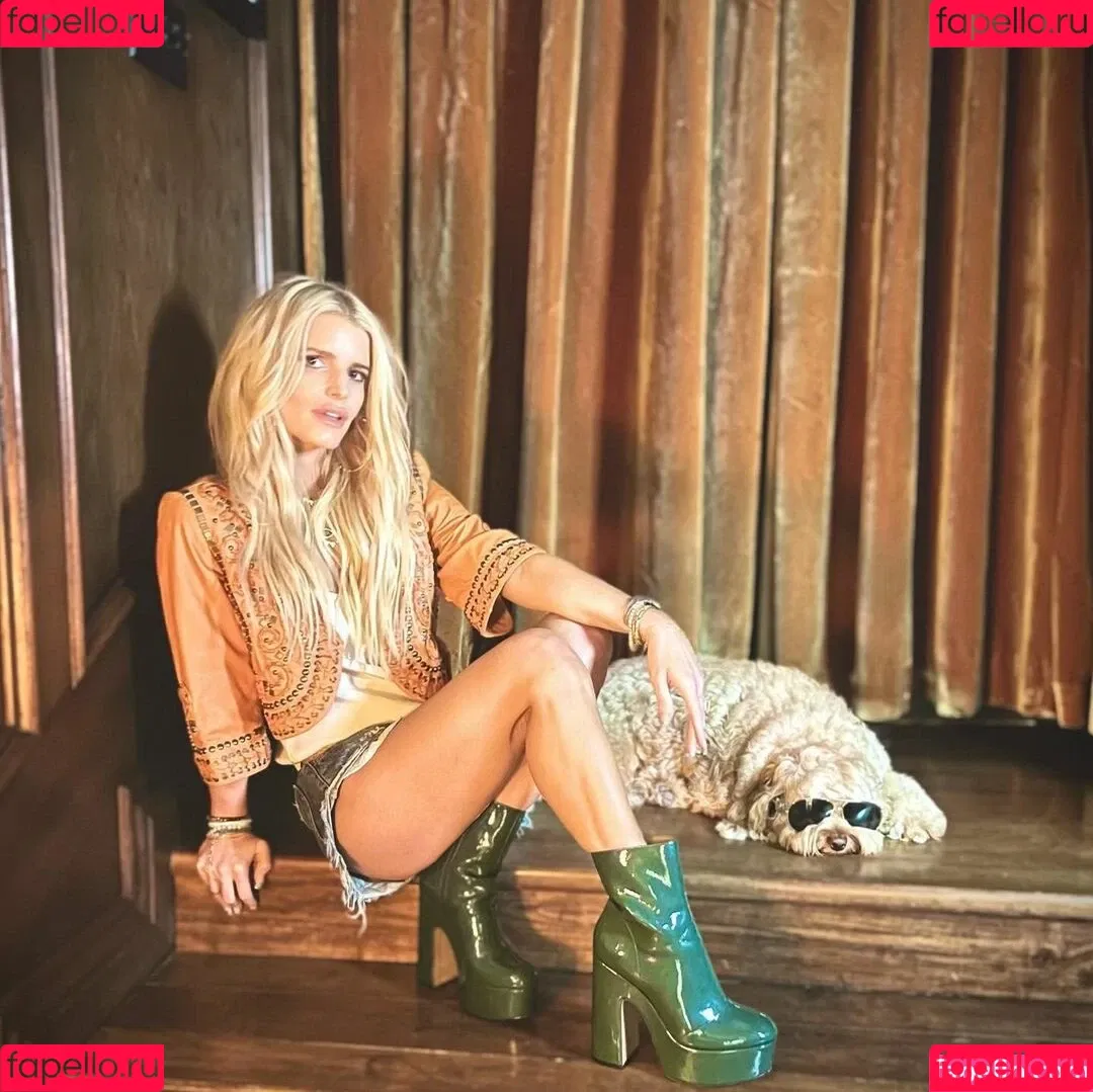 52529184 / Jessica Simpson / JessicaSimpson Onlyfans Photo Gallery 