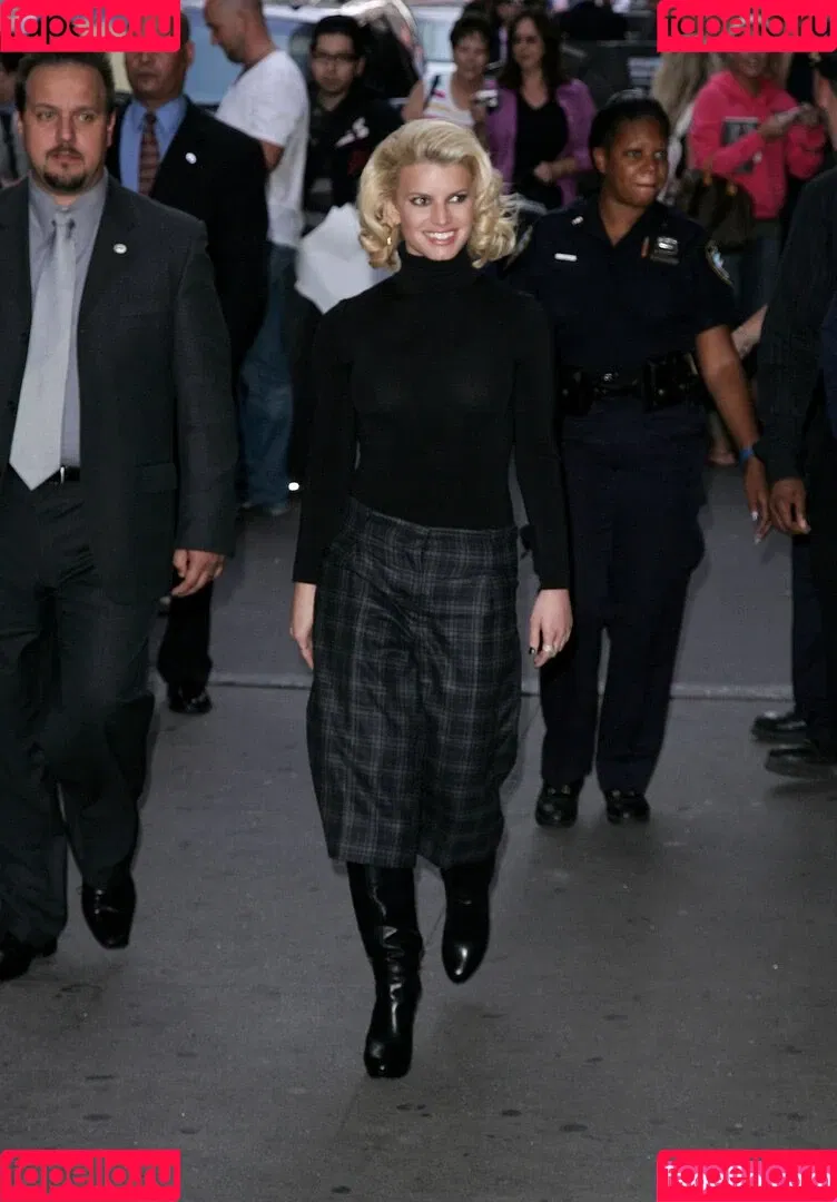 52529184 / Jessica Simpson / JessicaSimpson Onlyfans Photo Gallery 