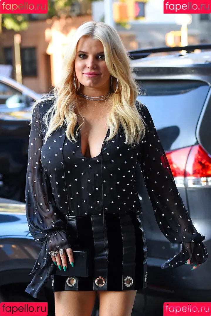 52529184 / Jessica Simpson / JessicaSimpson Onlyfans Photo Gallery 