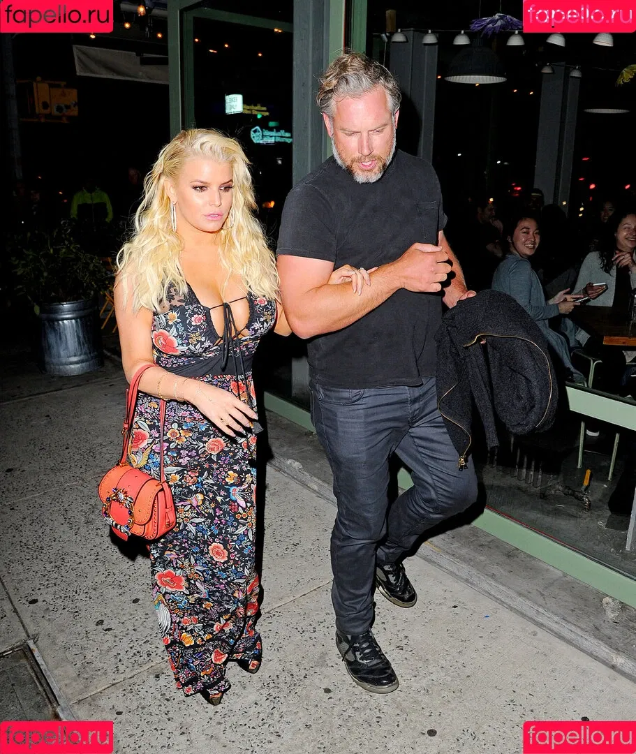 52529184 / Jessica Simpson / JessicaSimpson Onlyfans Photo Gallery 
