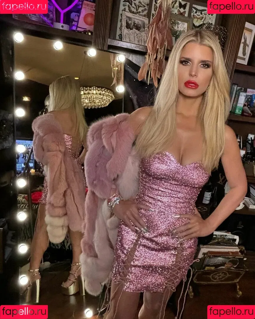 52529184 / Jessica Simpson / JessicaSimpson Onlyfans Photo Gallery 