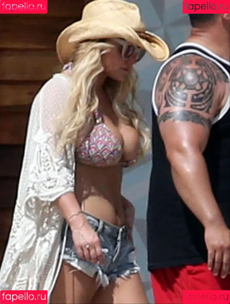 52529184 / Jessica Simpson / JessicaSimpson Onlyfans Photo Gallery 