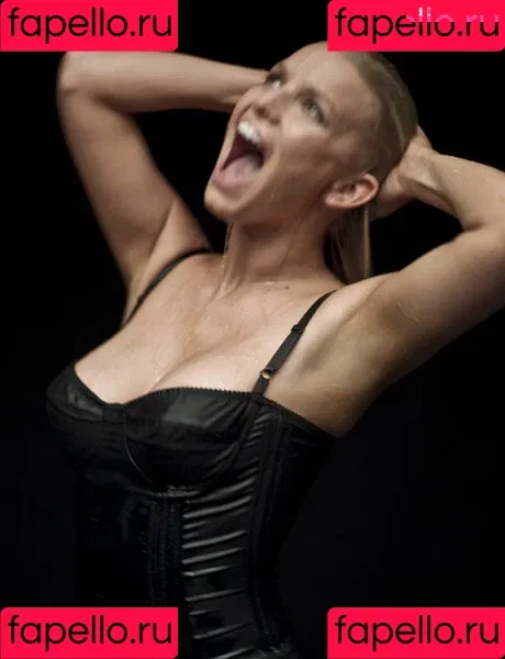 52529184 / Jessica Simpson / JessicaSimpson Onlyfans Photo Gallery 