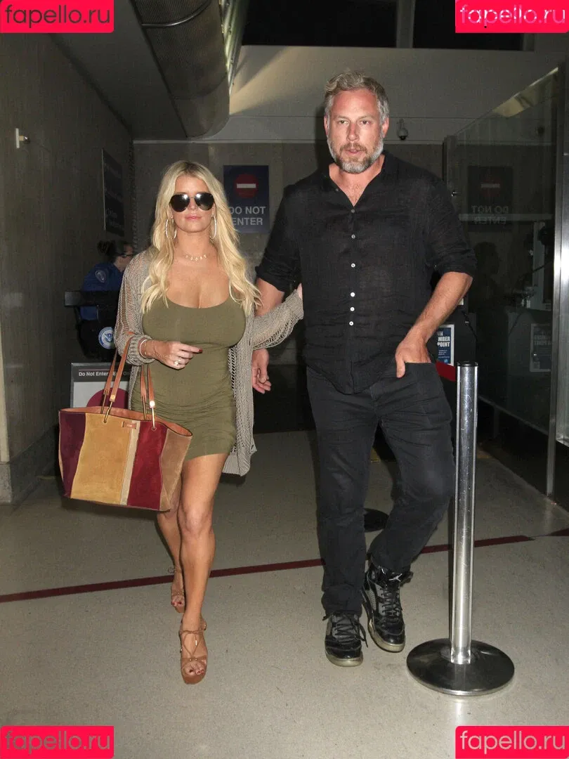 52529184 / Jessica Simpson / JessicaSimpson Onlyfans Photo Gallery 