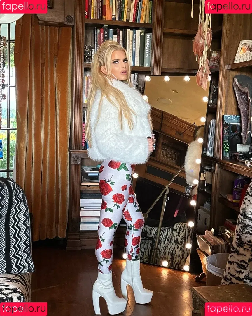 52529184 / Jessica Simpson / JessicaSimpson Onlyfans Photo Gallery 