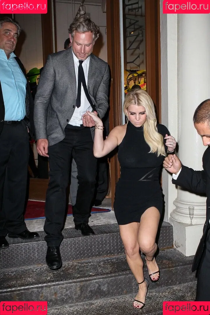 52529184 / Jessica Simpson / JessicaSimpson Onlyfans Photo Gallery 