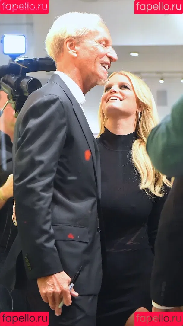 52529184 / Jessica Simpson / JessicaSimpson Onlyfans Photo Gallery 