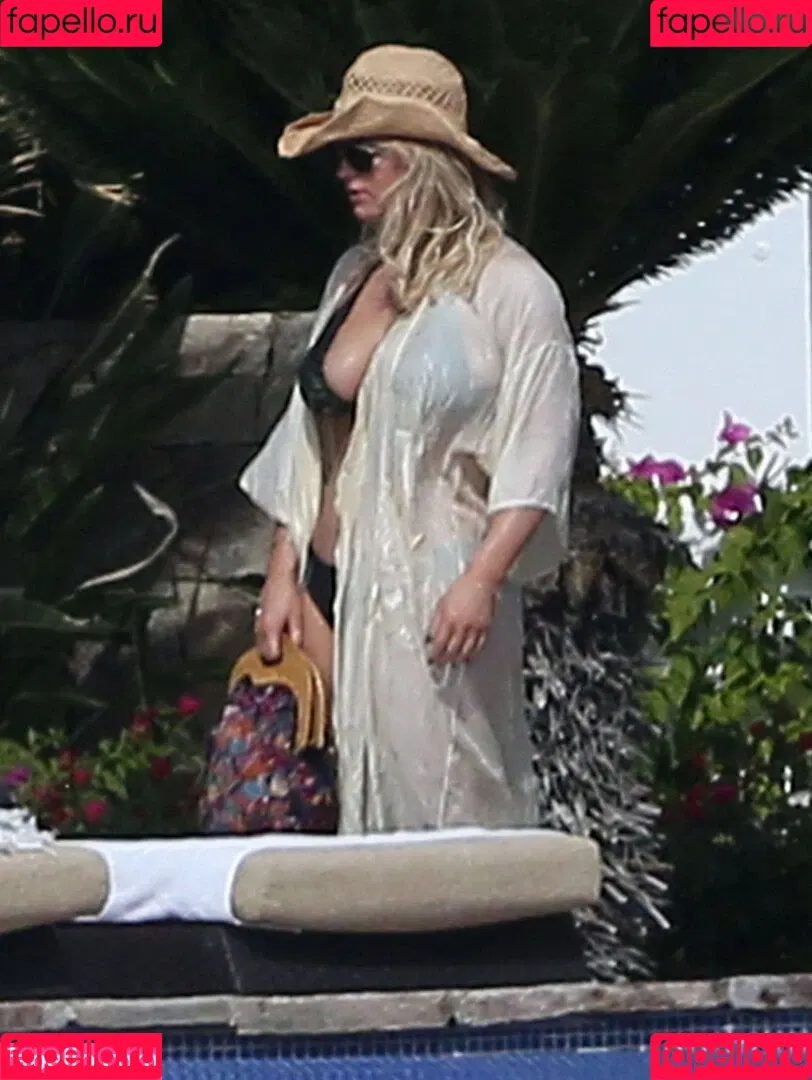 52529184 / Jessica Simpson / JessicaSimpson Onlyfans Photo Gallery 