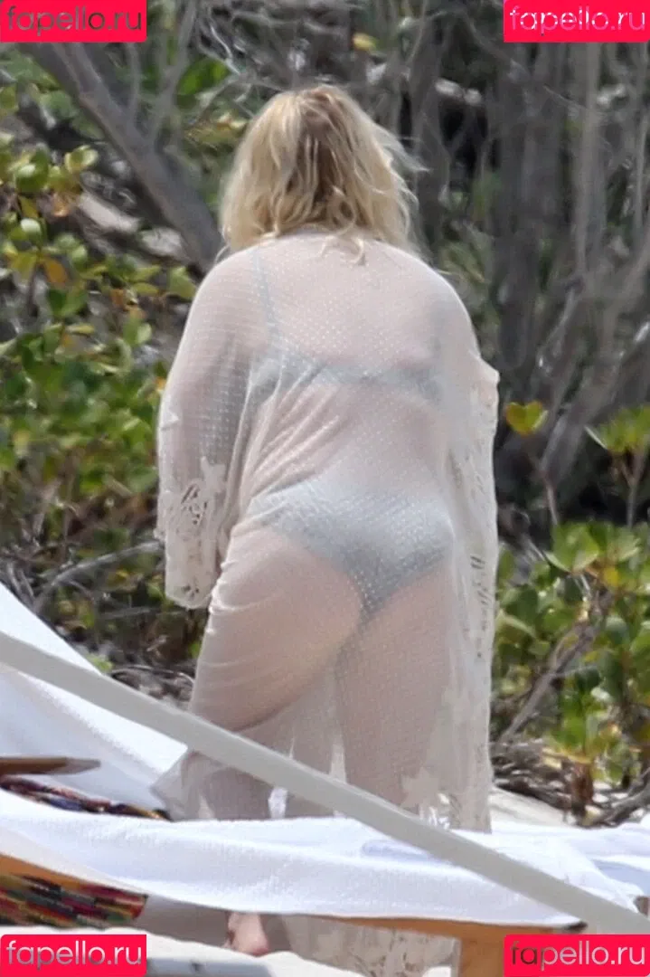52529184 / Jessica Simpson / JessicaSimpson Onlyfans Photo Gallery 