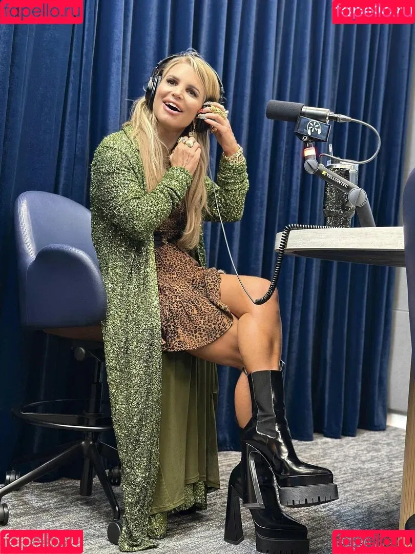 52529184 / Jessica Simpson / JessicaSimpson Onlyfans Photo Gallery 