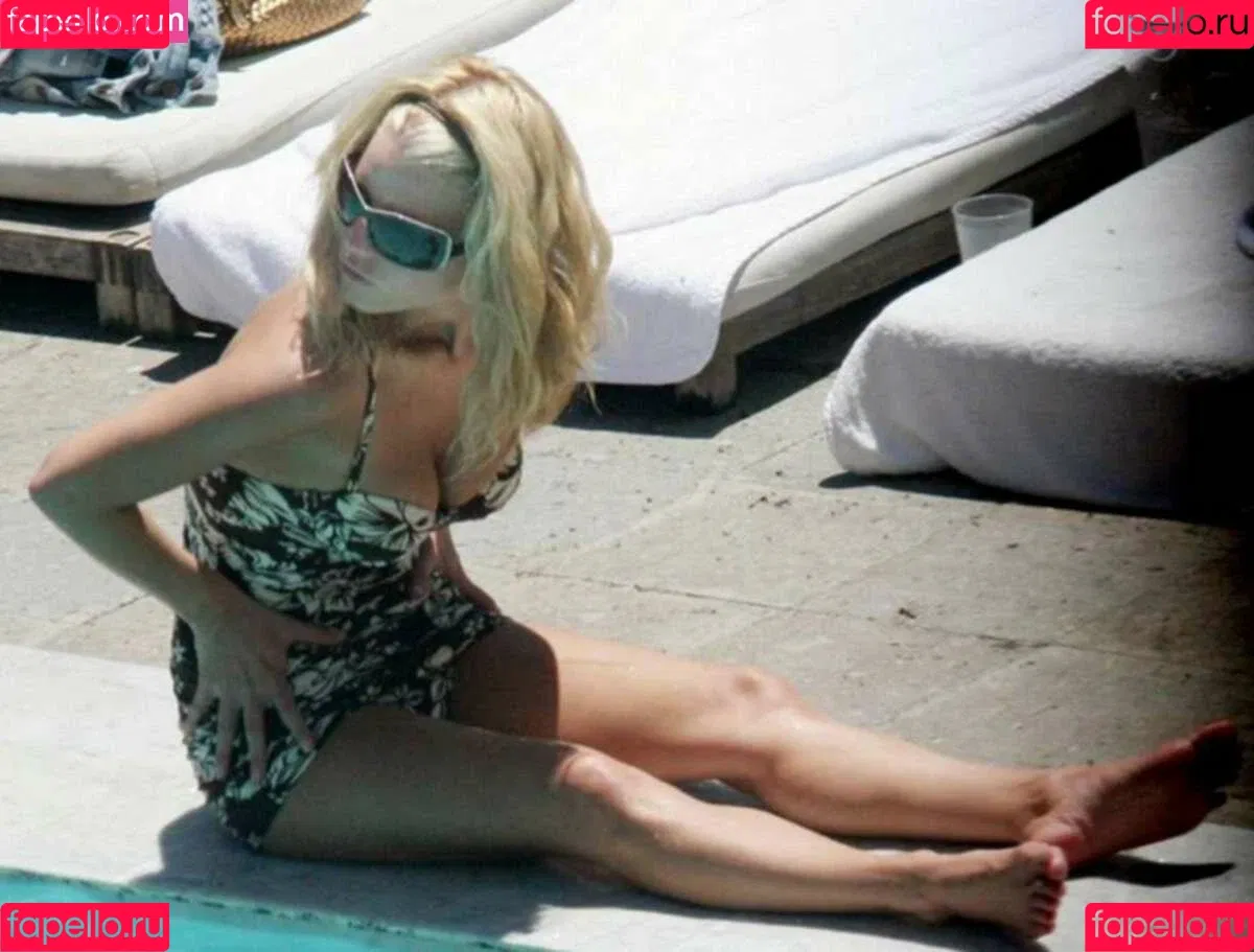 52529184 / Jessica Simpson / JessicaSimpson Onlyfans Photo Gallery 