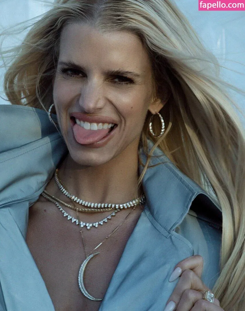52529184 / Jessica Simpson / JessicaSimpson Onlyfans Photo Gallery 