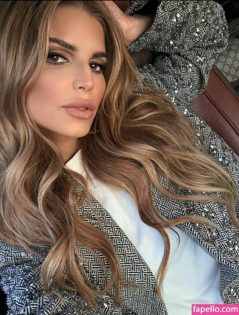 52529184 / Jessica Simpson / JessicaSimpson Onlyfans Photo Gallery 