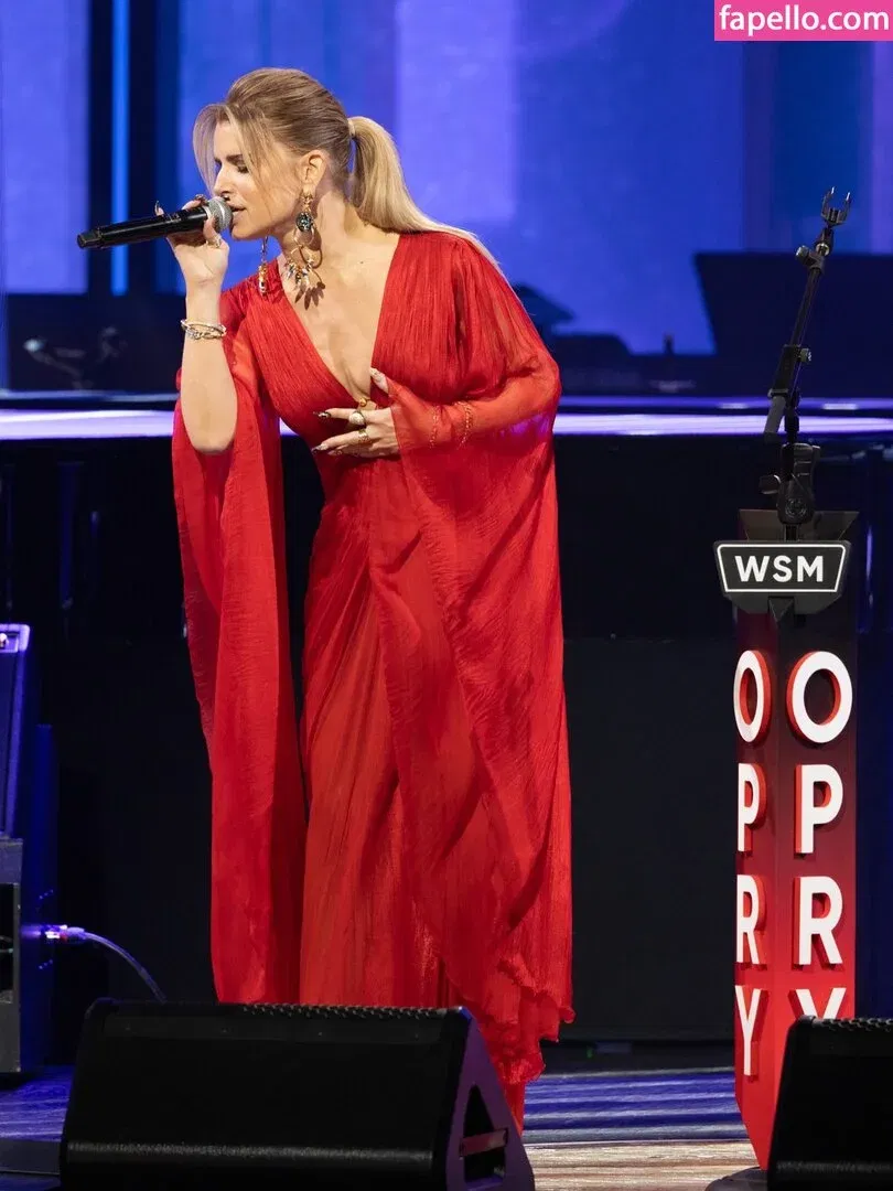 52529184 / Jessica Simpson / JessicaSimpson Onlyfans Photo Gallery 