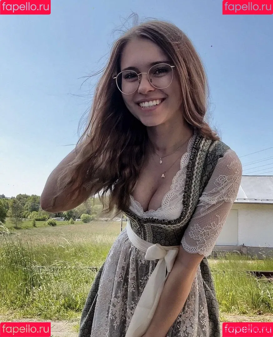 Anna Kauer / anna_kauer Onlyfans Photo Gallery 