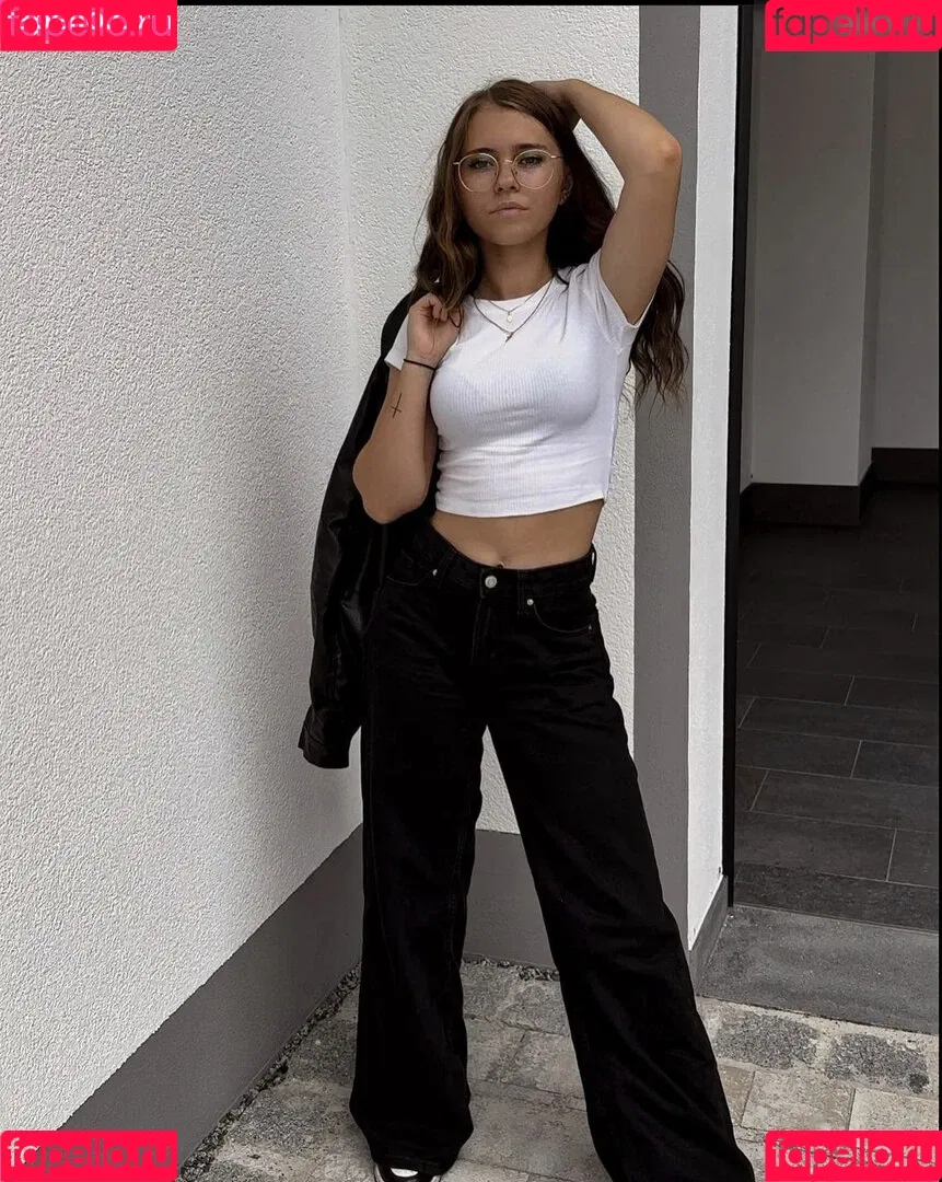 Anna Kauer / anna_kauer Onlyfans Photo Gallery 