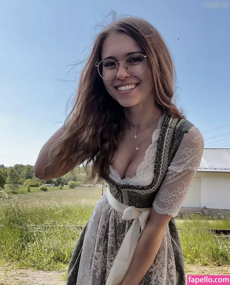 Anna Kauer / anna_kauer Onlyfans Photo Gallery 