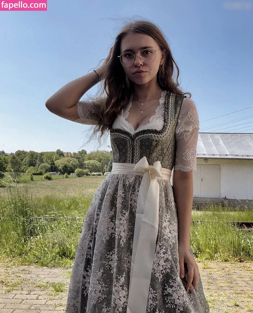 Anna Kauer / anna_kauer Onlyfans Photo Gallery 