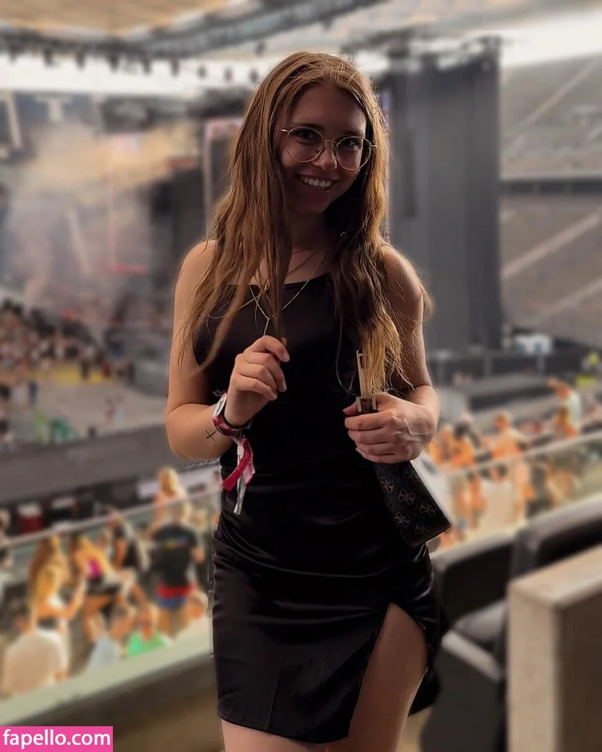 Anna Kauer / anna_kauer Onlyfans Photo Gallery 