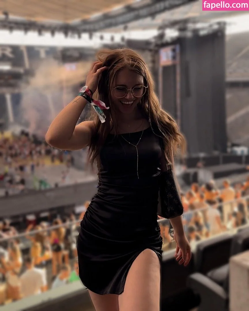 Anna Kauer / anna_kauer Onlyfans Photo Gallery 